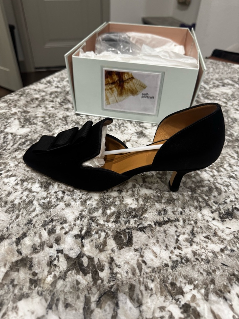 Self portrait Black Women's Pointed Toe D'Orsay Kitten Heel Pumps (never worn)